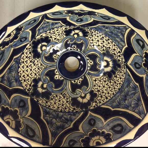 ♥️HOST PICK♥️ Blue & White Hand painted Talavera Ceramic Sinks - Picture 6 of 8